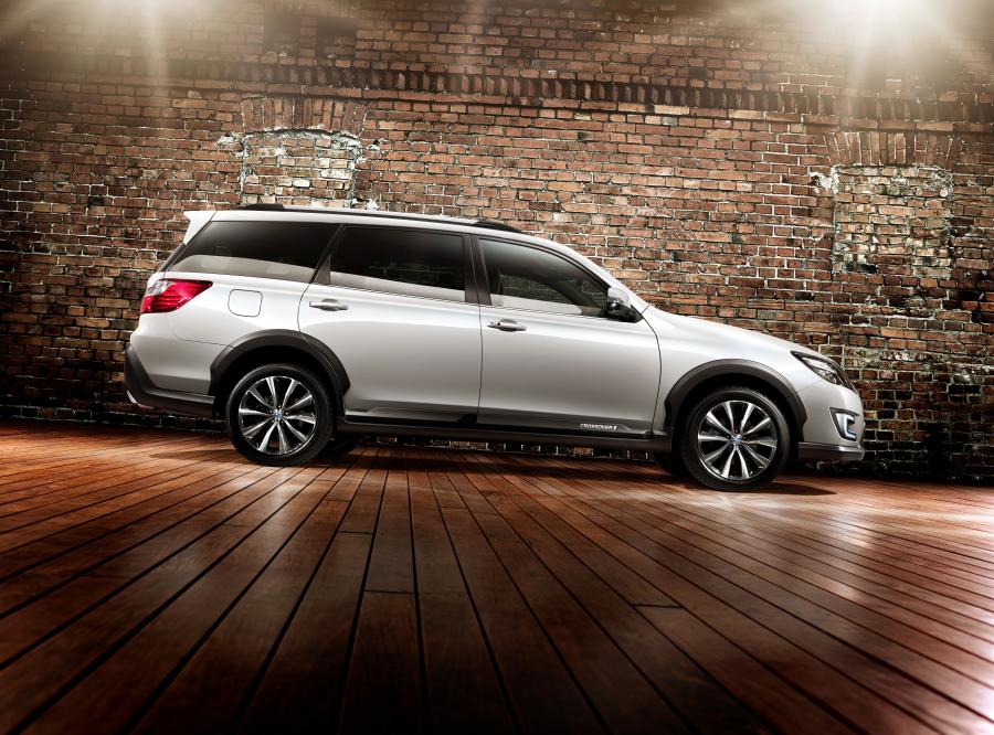  Subaru Exiga Crossover 7 2015 года  (фото 7 из 11)